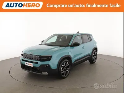 Begagnad Jeep Avenger Altitude 101 HK (74 kW) 2024 Blå SUV