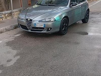 Usata Alfa Romeo 147 120 CV (88 kW) 2007 Marrone Utilitaria