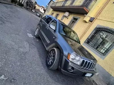 Usata Jeep Cherokee 218 CV (160 kW) 2008 SUV