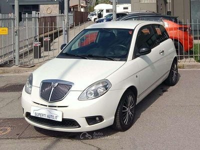Usata Lancia Ypsilon Platinum 77 CV (56 kW) 2011 Bianco Utilitaria