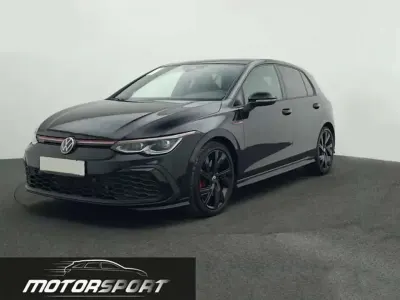 Usata VW Golf VIII Pro 245 CV (180 kW) 2023 Deep black perla Berlina