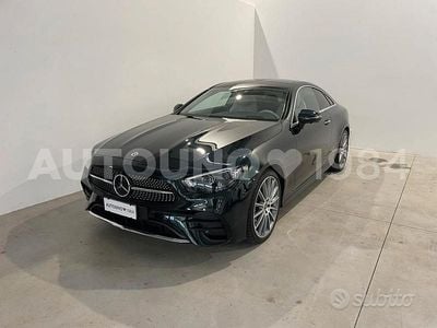 Usata Mercedes E300 265 CV (194 kW) 2022 Verde Coupé
