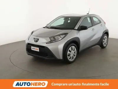 Usata Toyota Aygo X Active 72 CV (52 kW) 2023 Argento SUV