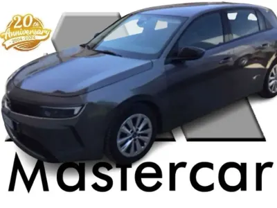 Usata Opel Astra Edition 131 CV (96 kW) 2023 Grigio Utilitaria