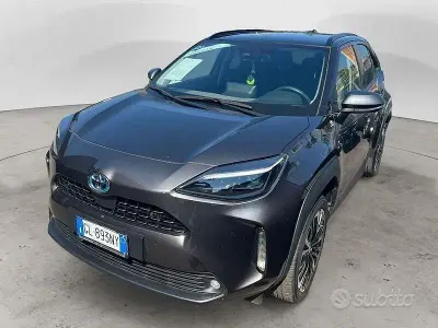 Usata Toyota Yaris Cross Lounge 116 CV (85 kW) 2023 Grigio SUV