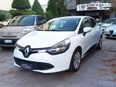 Usata Renault Clio IV Dynamique 75 CV (55 kW) 2013 Bianco Berlina