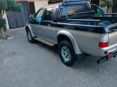 Usata Mitsubishi L 115 CV (84 kW) 2006 Cabrio