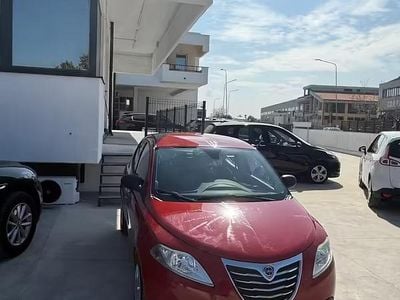 Usata Lancia Ypsilon Gold 69 CV (50 kW) 2013 Rosso Utilitaria
