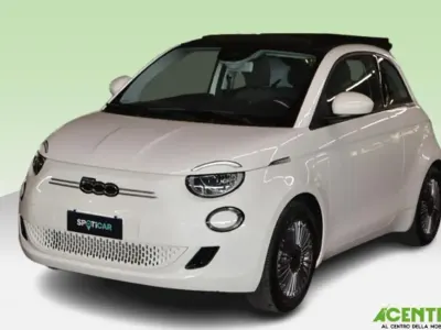 Usata Fiat 500C Icon 41 kW (57 CV) 2022 Bianco Cabrio