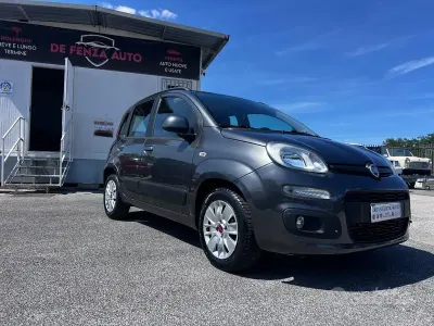 Usata Fiat Panda Lounge 69 CV (50 kW) 2017 Grigio Utilitaria