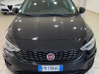 Usata Fiat Tipo 120 CV (88 kW) 2017 Nero Station wagon