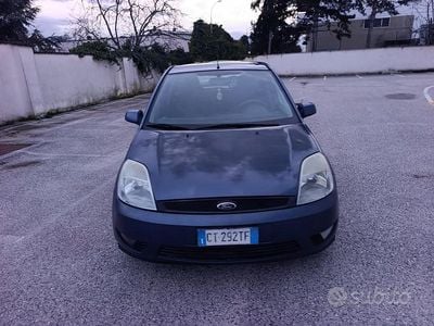 Usata Ford Fiesta 90 CV (66 kW) 2005 Utilitaria