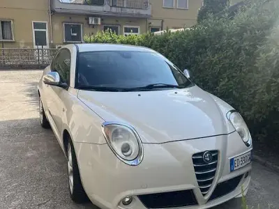 Usata Alfa Romeo GT Junior Distinctive 79 CV (58 kW) 2010 Berlina