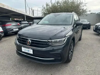 Usata VW Tiguan Life 150 CV (110 kW) 2020 Grigio SUV