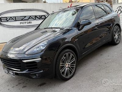 Usata Porsche Cayenne Platinum Edition 250 CV (183 kW) 2016 Blu SUV