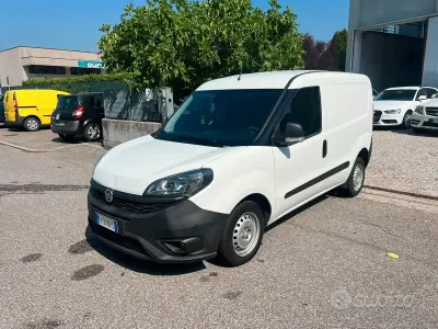 Usata Fiat Doblò 105 CV (77 kW) 2019 Bianco Monovolume