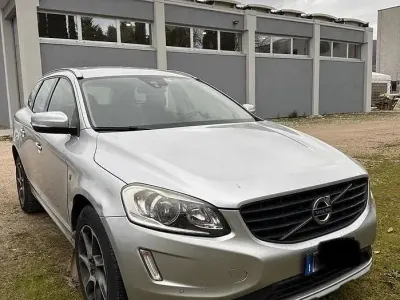 Usata Volvo XC60 Ocean Race 150 CV (110 kW) 2016 Grigio SUV