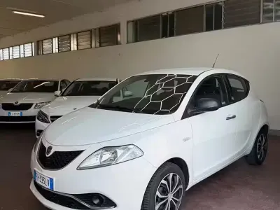 Usata Lancia Ypsilon