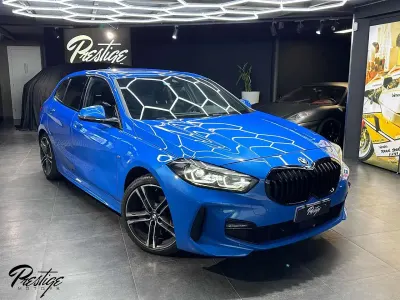 Usata BMW 118 M Sport 150 CV (110 kW) 2022 Blu/azzurro Utilitaria