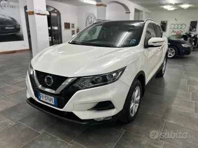 Usata Nissan Qashqai N-Connecta 110 CV (80 kW) 2018 Bianco SUV