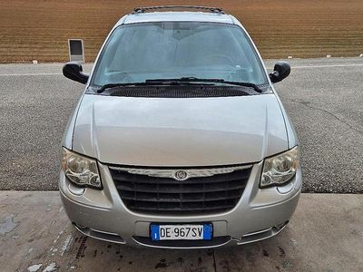 Usata Chrysler Voyager 2007 Grigio Monovolume