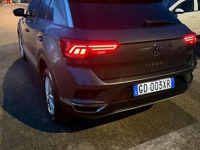 Usata VW T-Roc Business 116 CV (85 kW) 2021 Grigio SUV