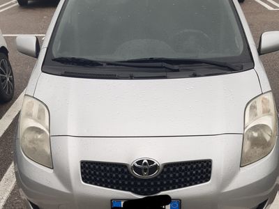 usata Toyota Yaris 1.3 5porte 3.400