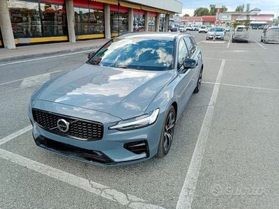 Käytetty Volvo V60 Plus 197 HP (144 kW) 2023 Harmaa Farmari