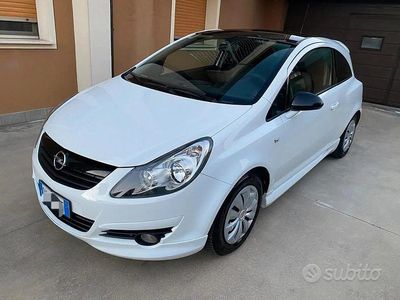 Usado Opel Corsa Cosmo 90 HP (66 kW) 2009 Citadino