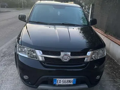 Usata Fiat Freemont Lounge 170 CV (125 kW) 2014 Nero SUV
