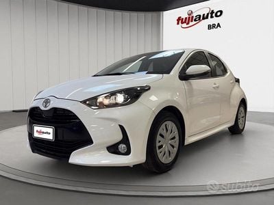 Usata Toyota Yaris Active 72 CV (52 kW) 2023 Bianco Utilitaria
