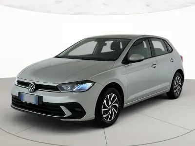 Usata VW Polo Life 95 CV (69 kW) 2025 Reflex silver metallizzato Utilitaria