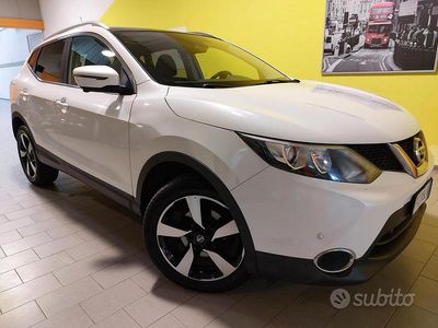 Usata Nissan Qashqai Tekna 110 CV (80 kW) 2017 Bianco SUV