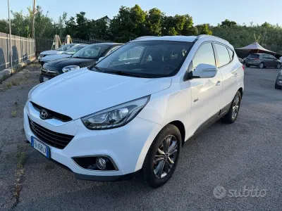 Usata Hyundai ix35 Xpossible 115 CV (84 kW) 2015 Bianco SUV