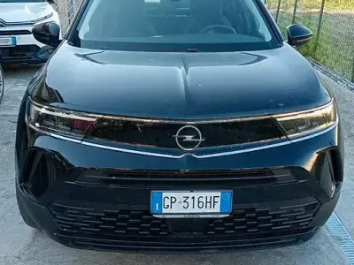 Usata Opel Mokka 101 CV (74 kW) 2024 Nero SUV