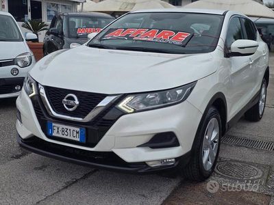 Usata Nissan Qashqai N-Connecta 131 CV (96 kW) 2019 Bianco SUV