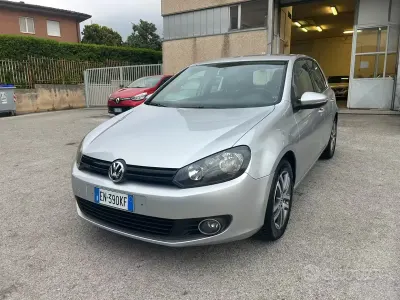 Begagnad VW Golf VI 105 HK (77 kW) 2011 Grå Halvkombi