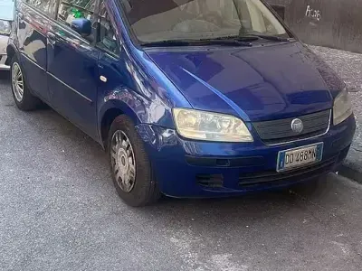 Usata Fiat Idea 69 CV (50 kW) 2006 Bluazzurro Monovolume