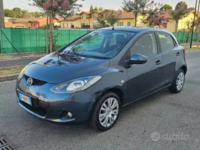 Usata Mazda 2 75 CV (55 kW) 2008 Bluazzurro Utilitaria