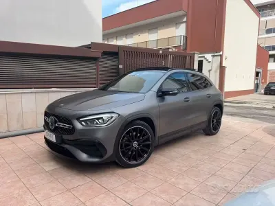 Usata Mercedes GLA200 Premium 150 CV (110 kW) 2022 Grigio SUV