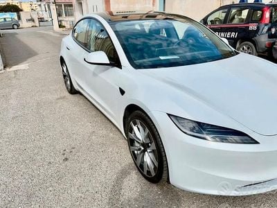 Usata Tesla Model 3 235 kW (320 CV) 2024 Bianco Berlina