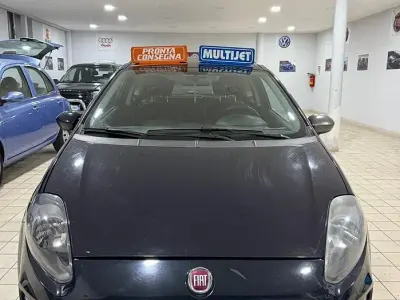 Begagnad Fiat Punto 75 HK (55 kW) 2015 Svart Halvkombi