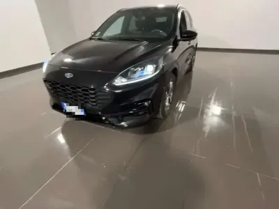 Begagnad Ford Kuga ST-Line 120 HK (88 kW) 2024 Svart SUV