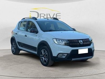 Second-hand Dacia Sandero Comfort 90 CP (66 kW) 2019 Alb Berlinǎ