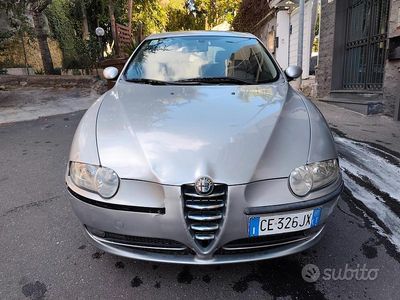 Usata Alfa Romeo 147 120 CV (88 kW) 2003 Grigio Utilitaria