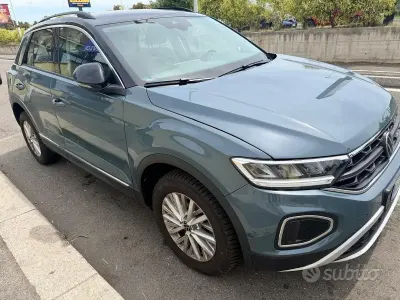 Usata VW T-Roc 150 CV (110 kW) 2023 SUV