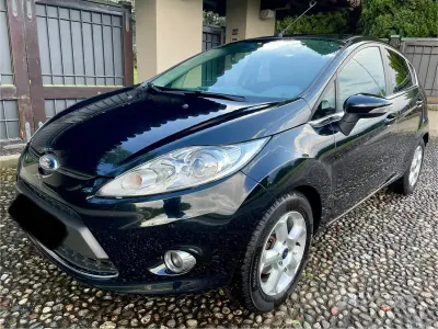 Usata Ford Fiesta Titanium 82 CV (60 kW) 2010 Nero Utilitaria