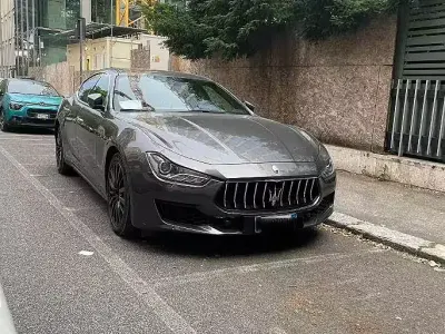 Usata Maserati Ghibli 250 CV (183 kW) 2017 Grigio Berlina