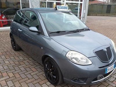 Usata Lancia Ypsilon 60 CV (44 kW) 2009 Grigio Utilitaria