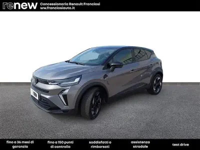 Usata Renault Captur Techno 91 CV (66 kW) 2025 Grigio scuro SUV